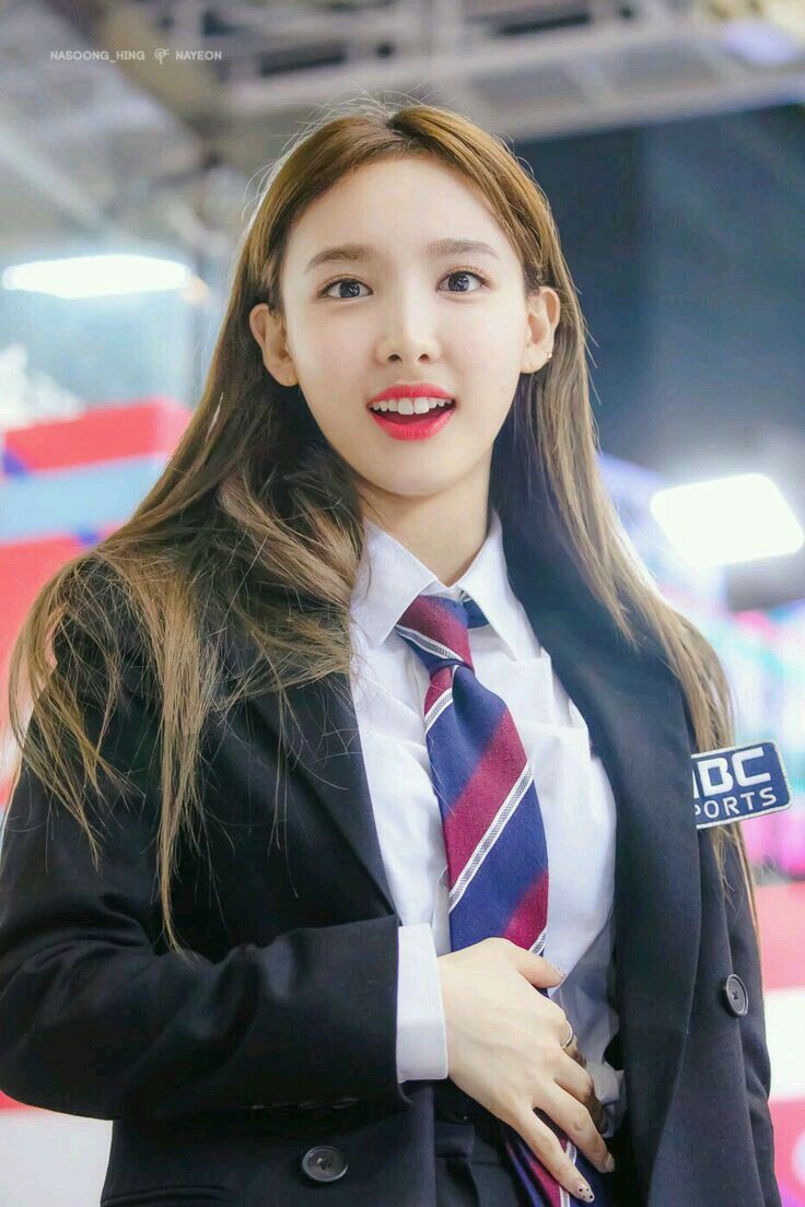 Perjalanan Karier Im Na-yeon (Nayeon): Dari Trainee JYP hingga Ikon K-pop Global