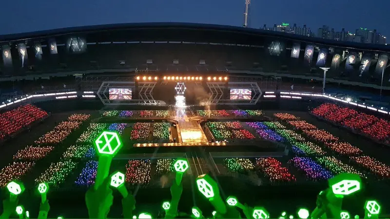 Fandom K-Pop Indonesia Solid atau Toxic? Analisis Mendalam Fenomena 2025